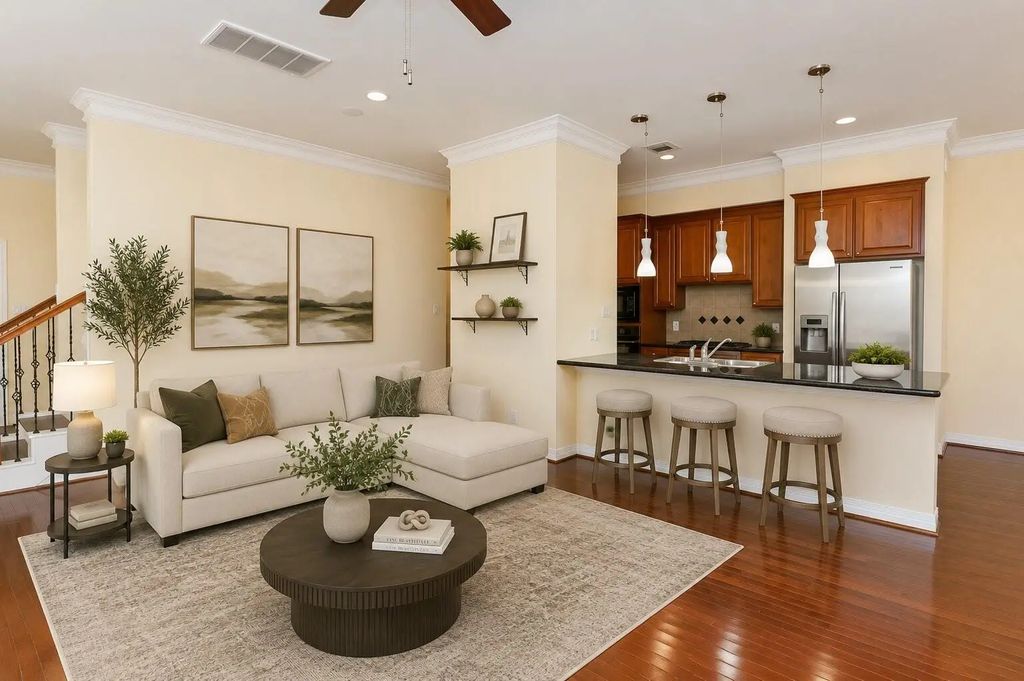 802 Garden Trace Lane, Houston