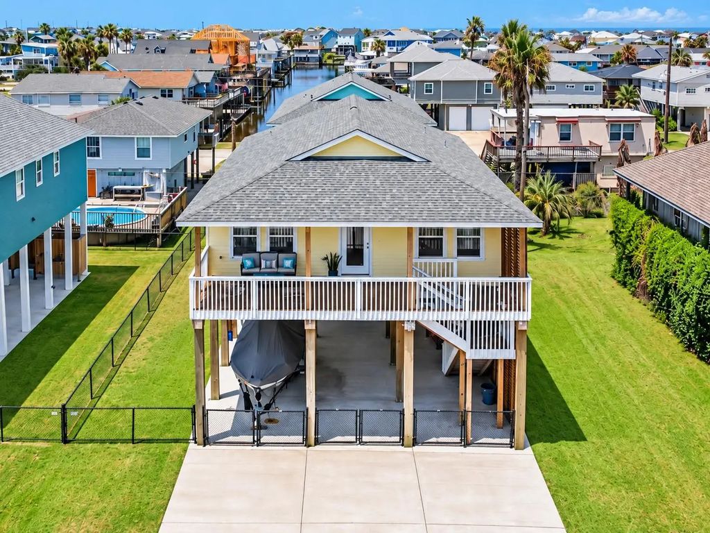4018 Fort Bend Drive, Galveston