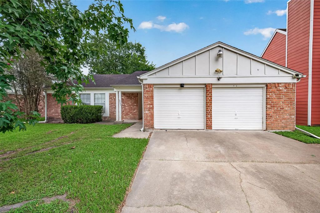 16707 Running Quail Court, Missouri City
