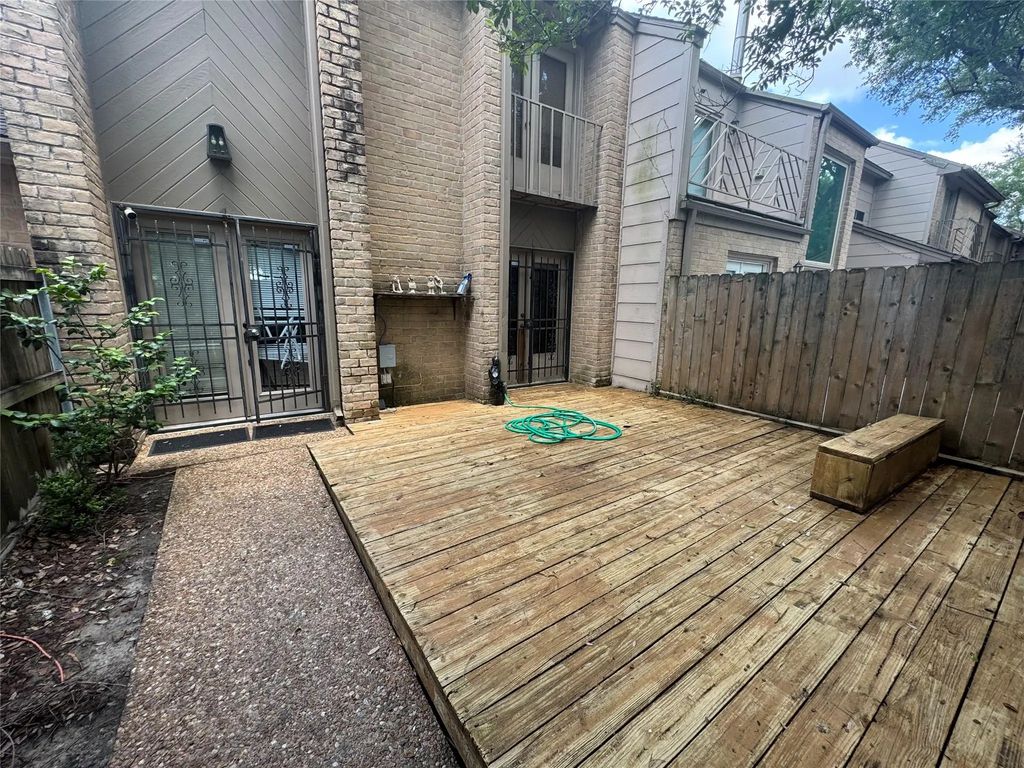 5842 Sampley Way, Houston