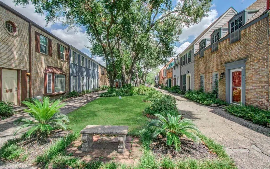 5208 Arboles Drive C4, Houston