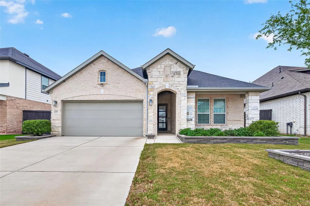 2207 Cool Greens Street, Richmond