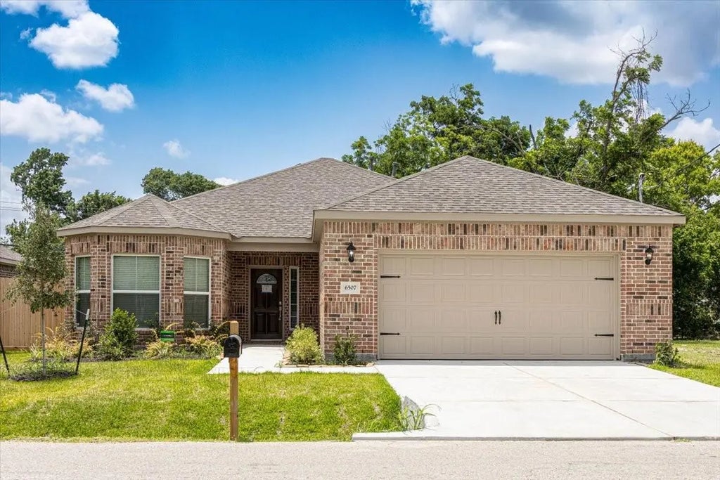 6507 Radcliffe Street, Houston