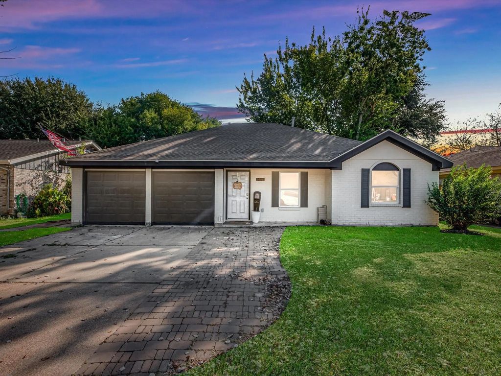 3441 Hickory Lane, Deer Park