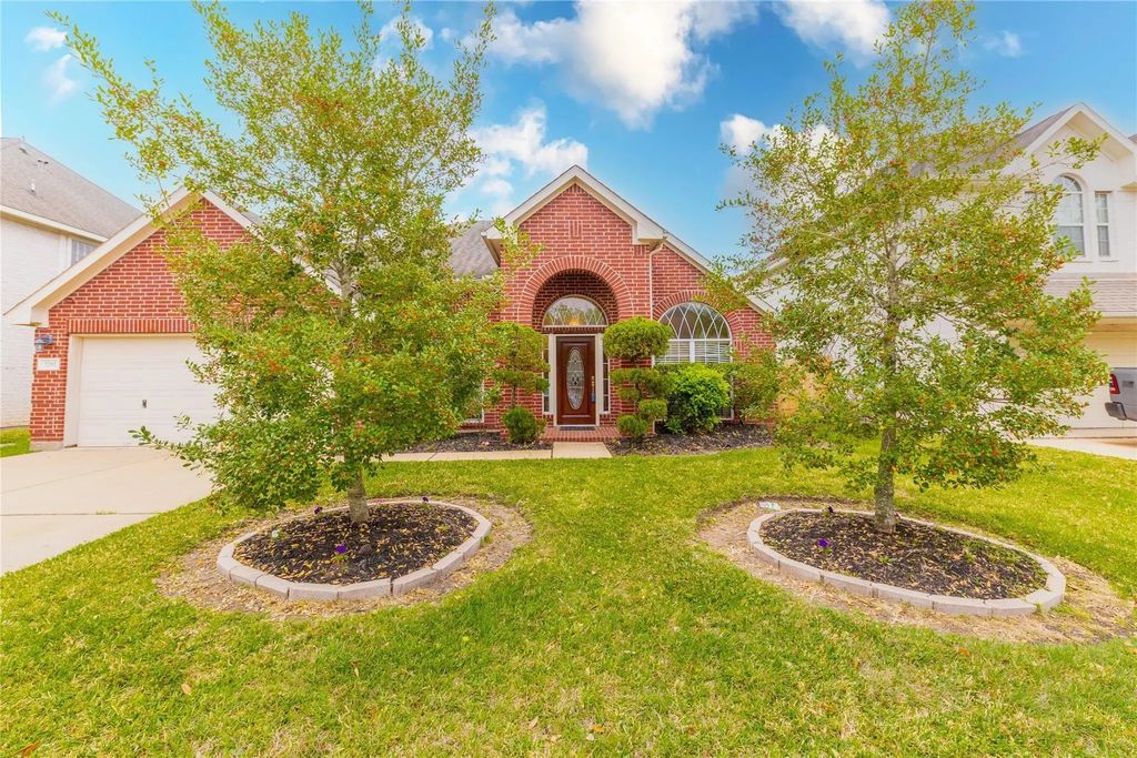 2201 Signal Hill Drive, Pearland