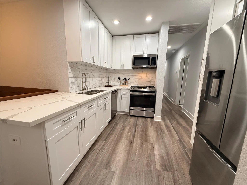 7334 Texas Street, Houston