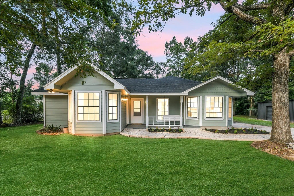 10931 Royal Circle, Cleveland