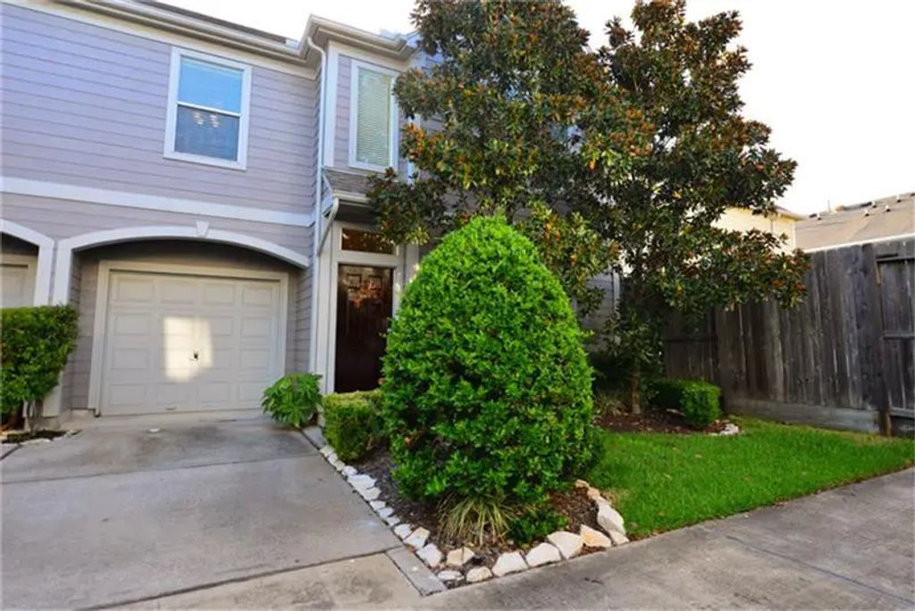 1534 Sutton Street, Houston