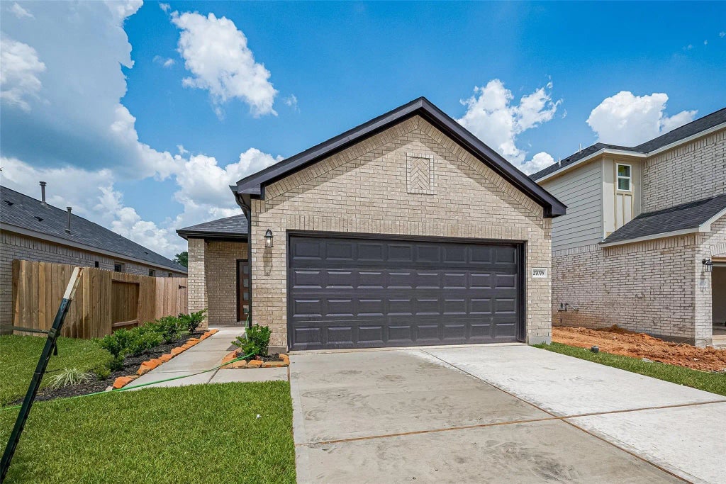 27076 Badger Way, Magnolia