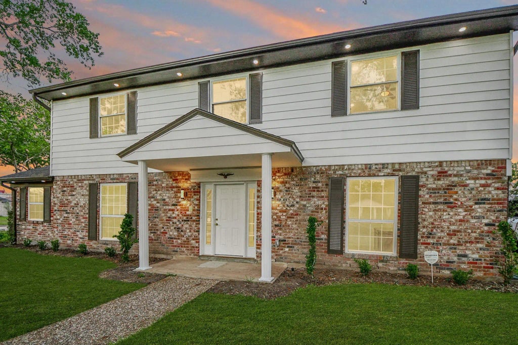 14406 Burgoyne Road, Houston