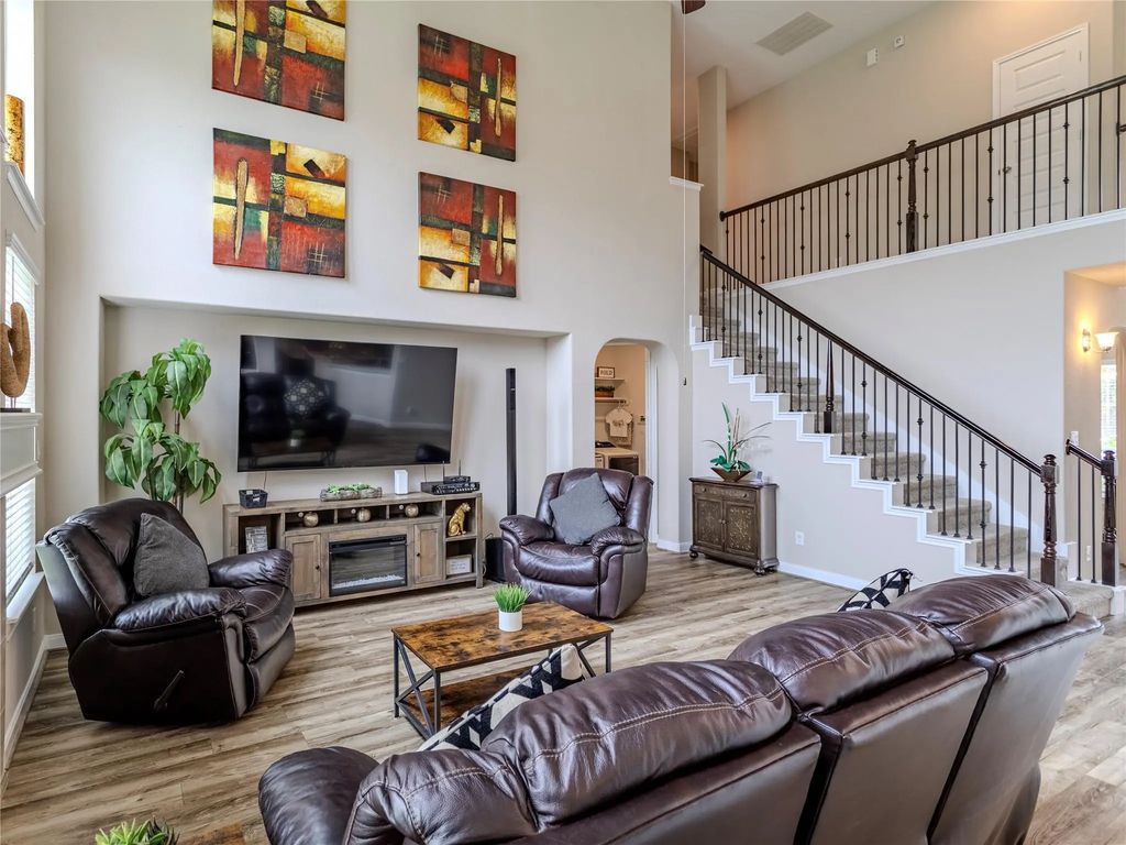 2319 Ironwood Pass Drive, Missouri City