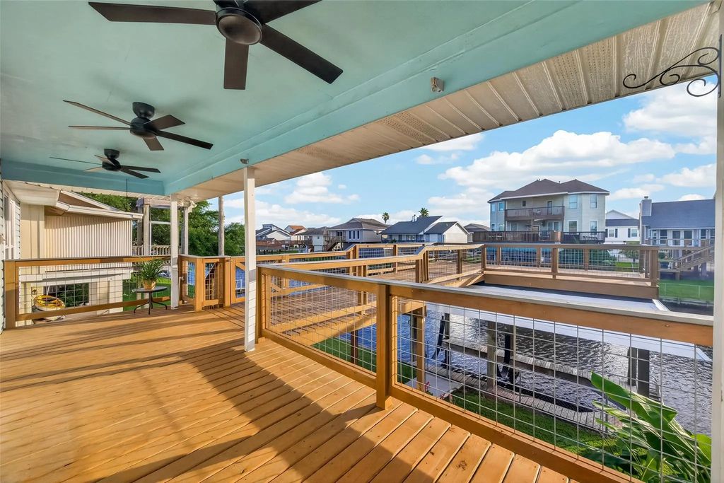 4 N Sandpiper Street, La Marque