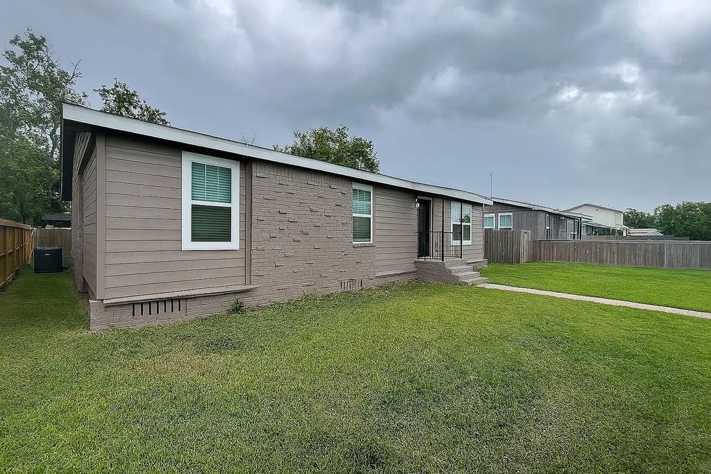 3 Becca Court B, Brookshire