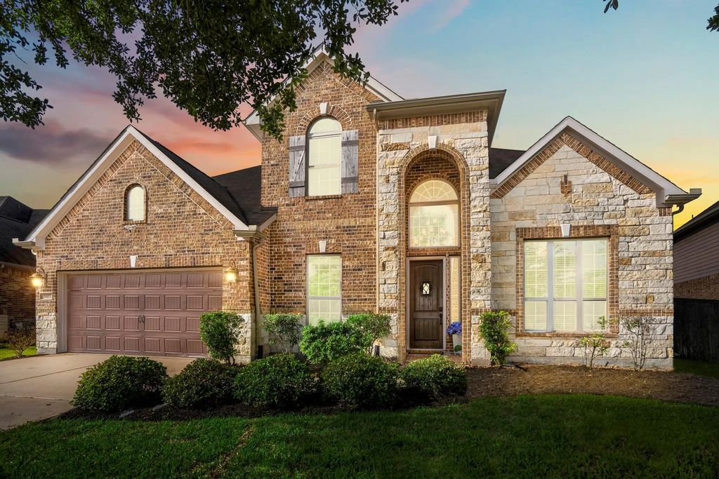 6815 Cottonwood Crest Lane, Katy