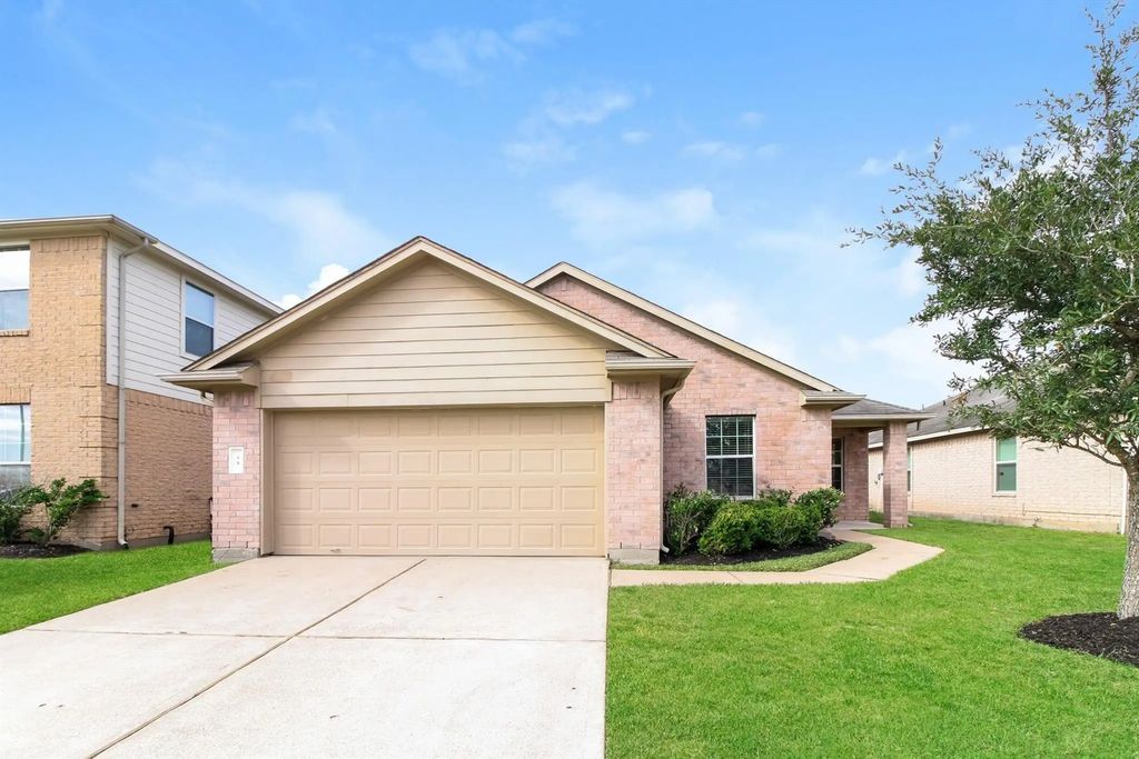 11 Leisure Shore Court, Manvel