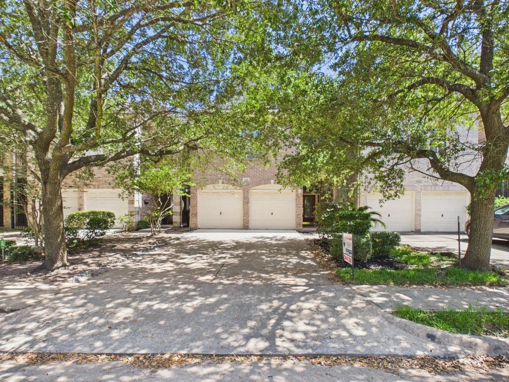 5449 Fairdale Lane, Houston