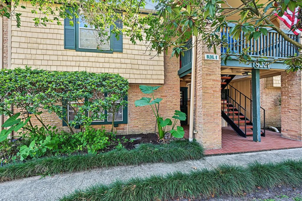 8221 Kingsbrook Road 108, Houston