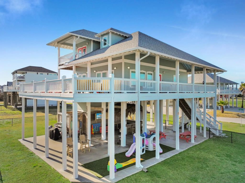 2640 Breaker Drive, Crystal Beach