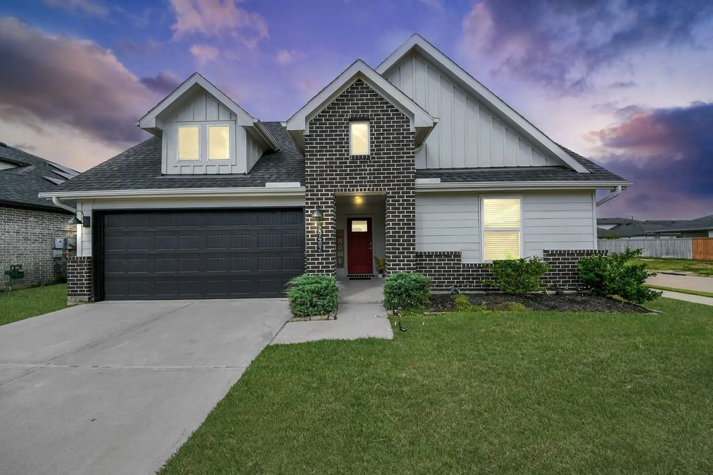 29402 Hoelzen Hollow Drive, Katy