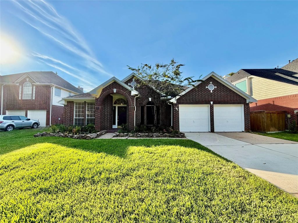 4506 Springfield Lakes Street, Sugar Land