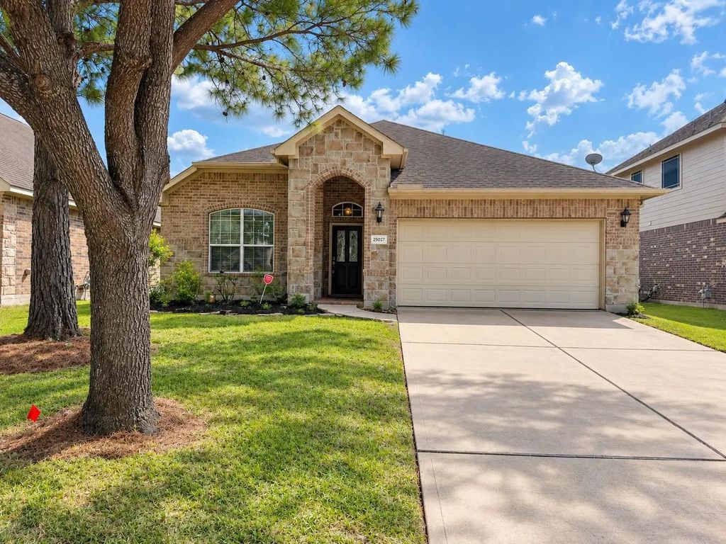 25027 Lakecrest Manor Drive, Katy