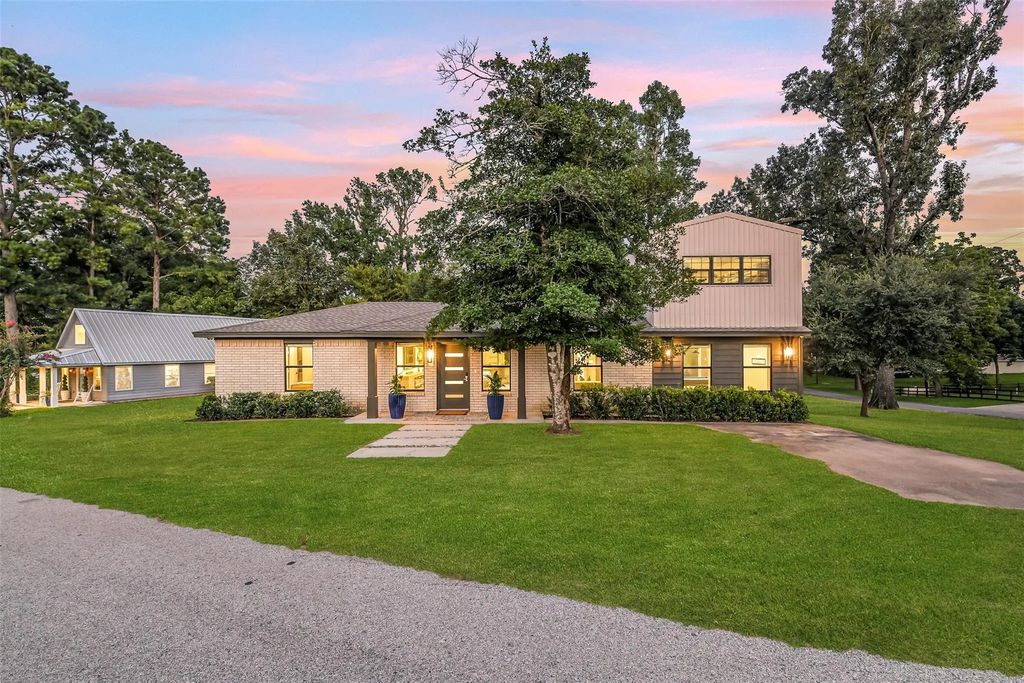 1410 Camilla Lake Road, Coldspring