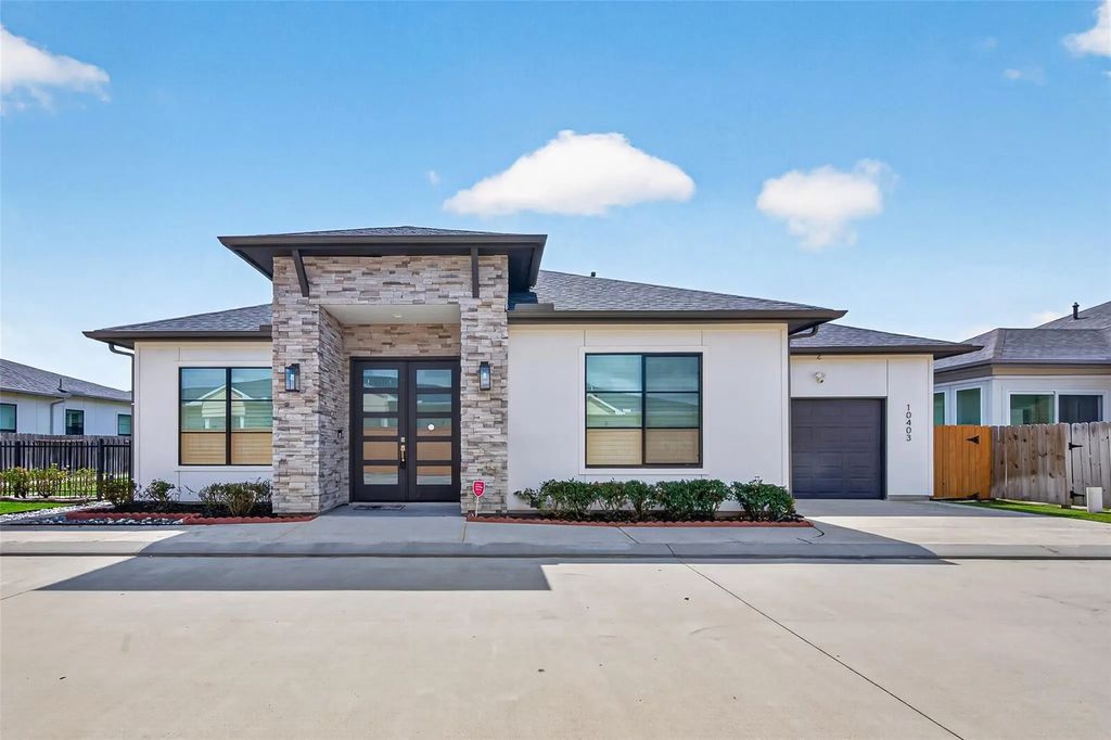 10403 Anchorage Passage, Richmond