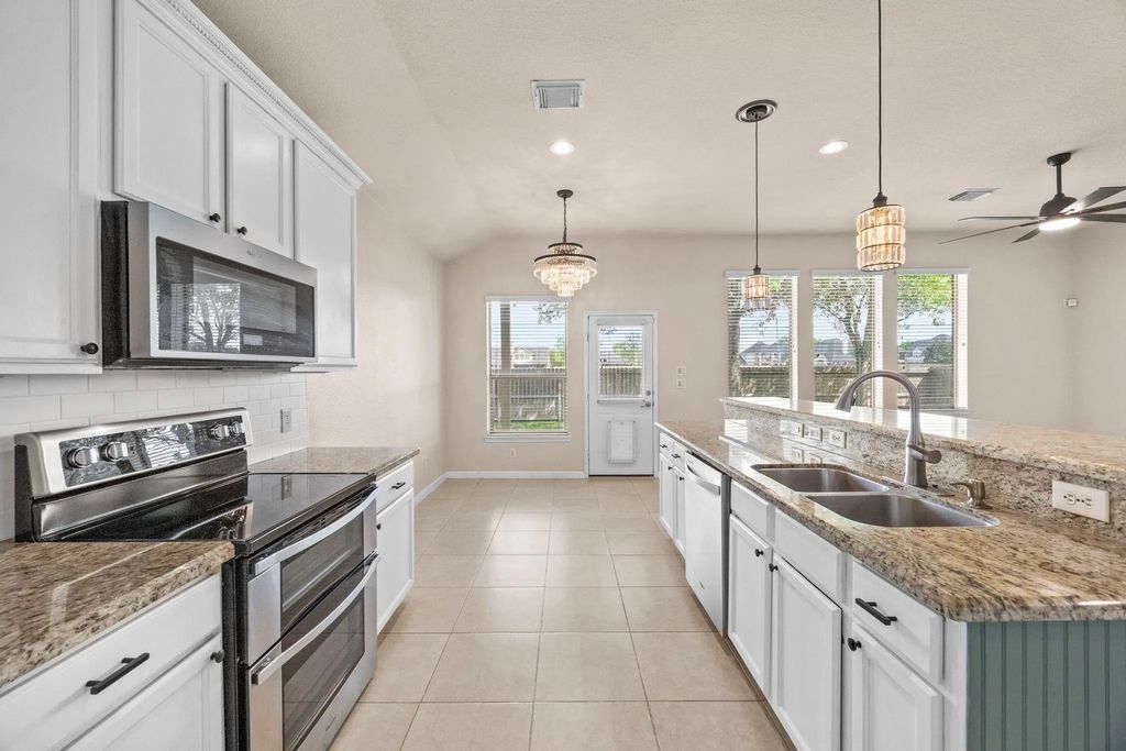 28130 Canyon Wren Drive, Katy