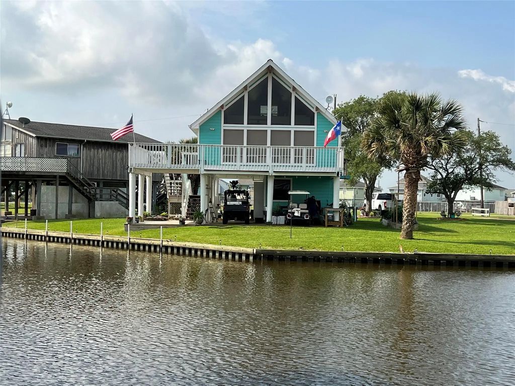 7 Flounder Circle, Freeport