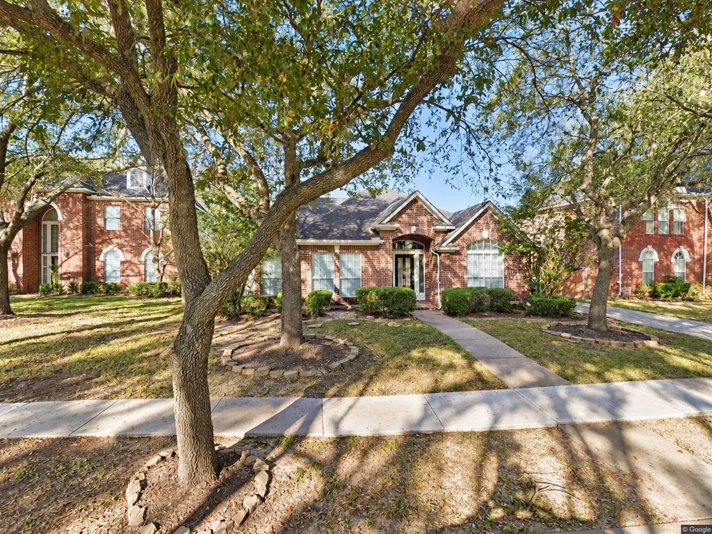1906 Gray Birch Drive, Sugar Land