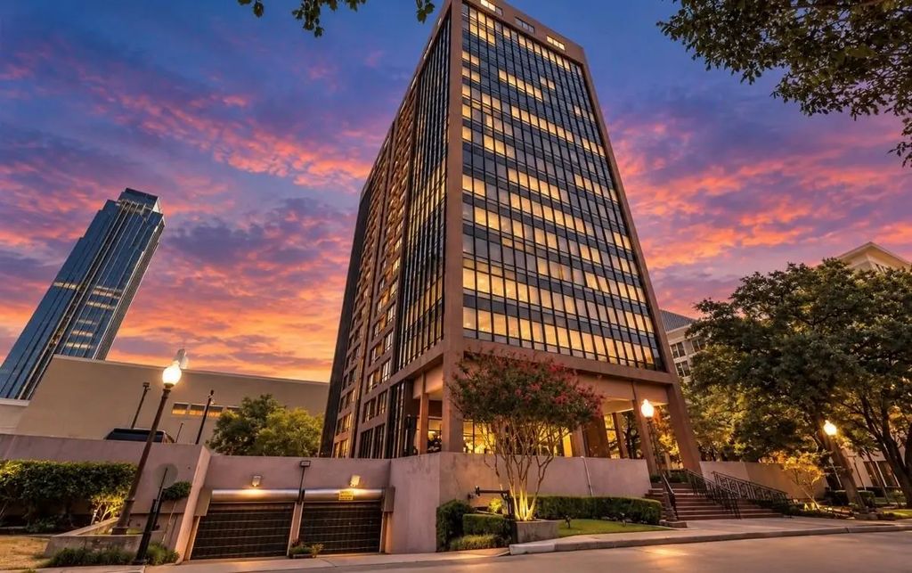 5150 Hidalgo Street 1302, Houston