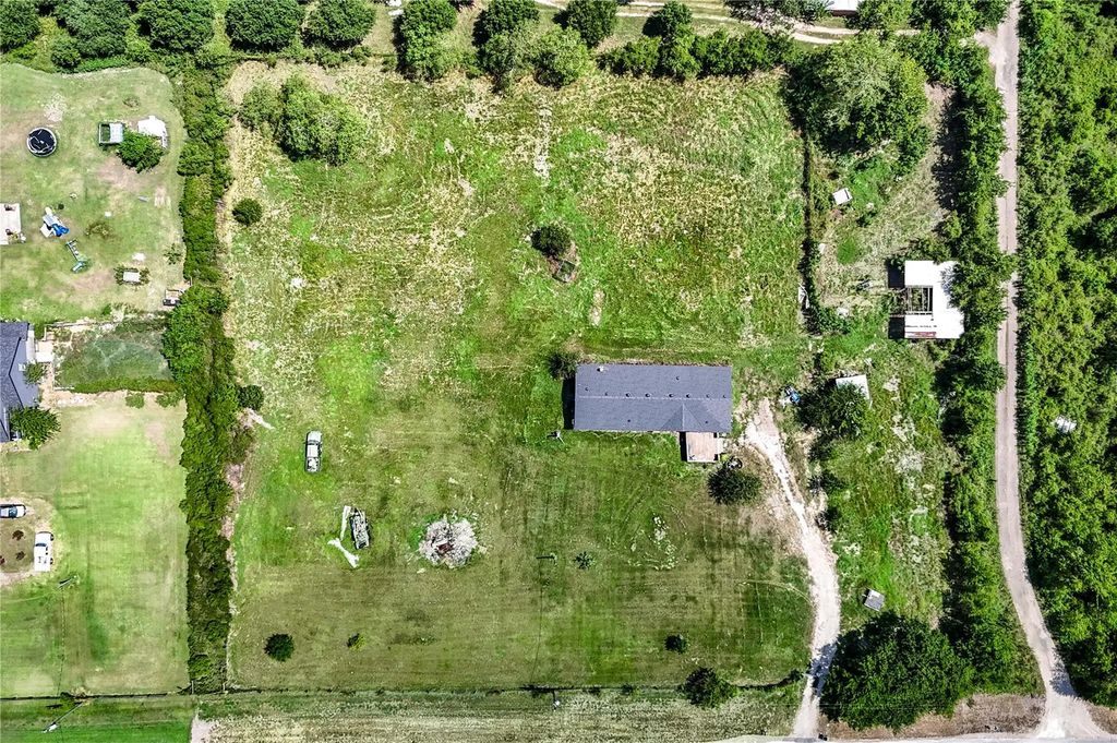 10225 Beard Road, Needville