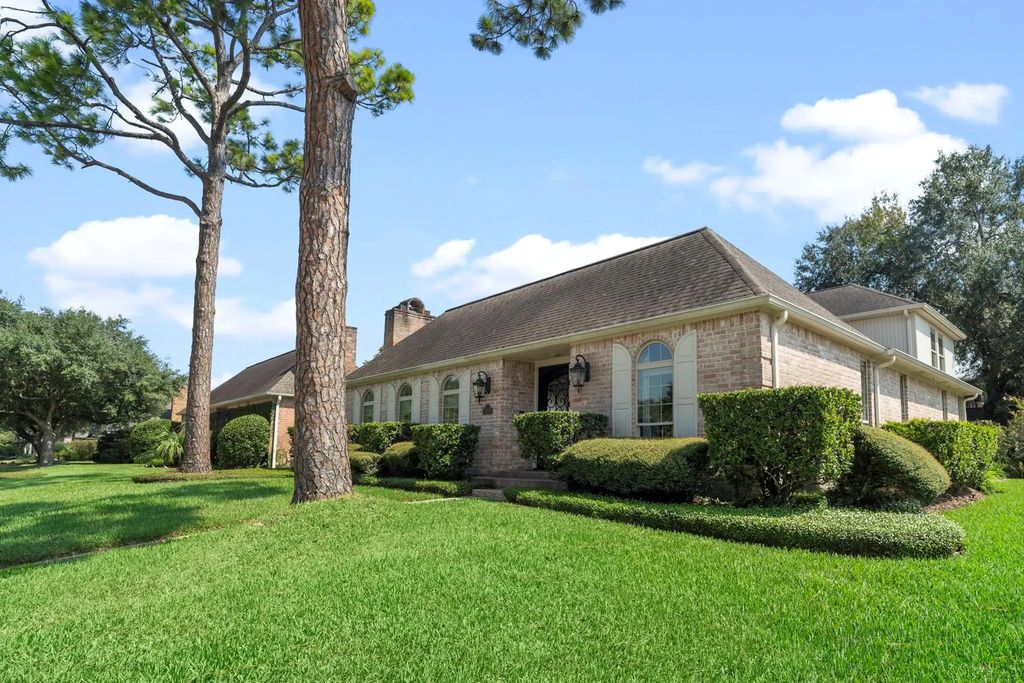 443 Fox Briar Lane, Sugar Land