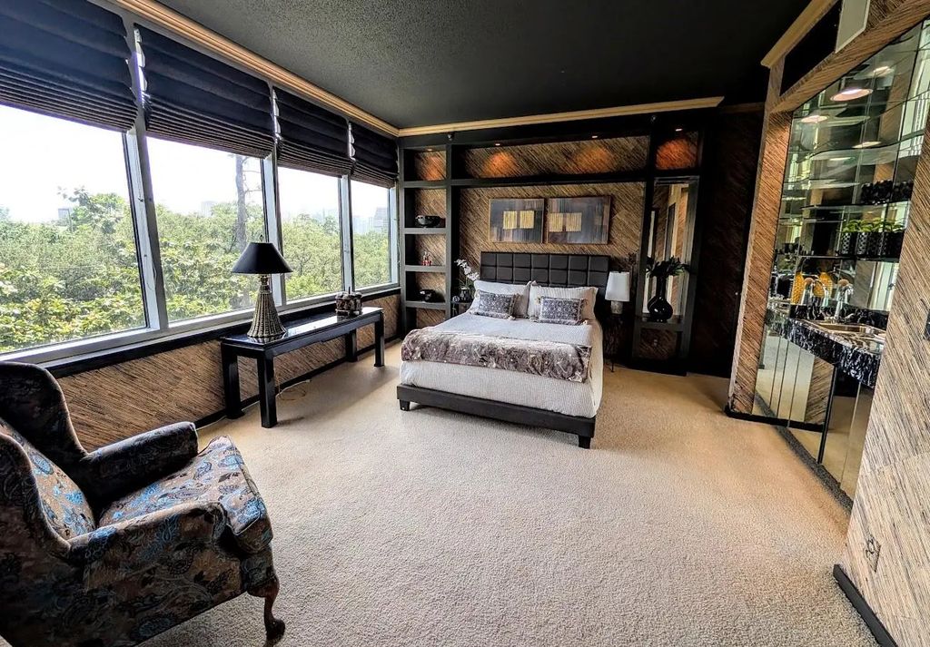 121 N Post Oak Lane 505, Houston