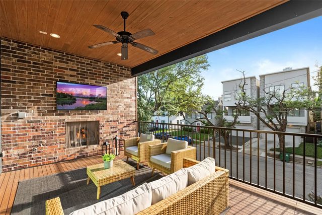 2621 Greenbriar Drive, Houston