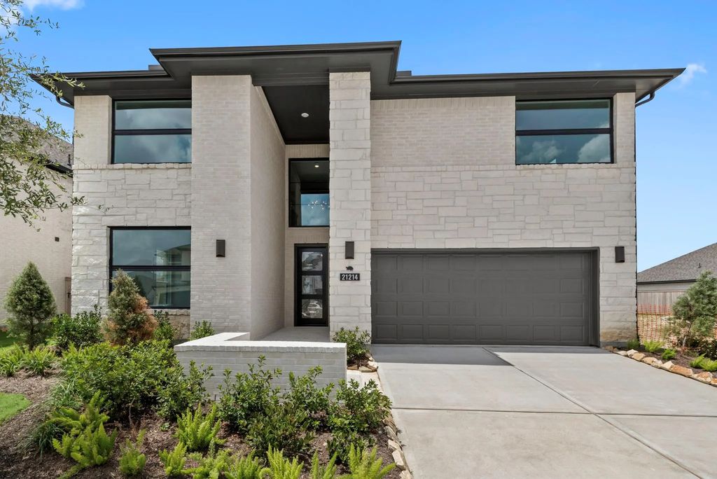 21214 Madera Valley Lane, Cypress