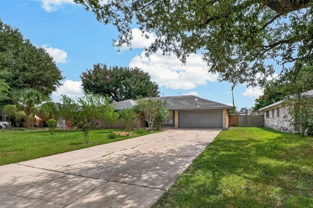 6027 De Moss Drive, Houston