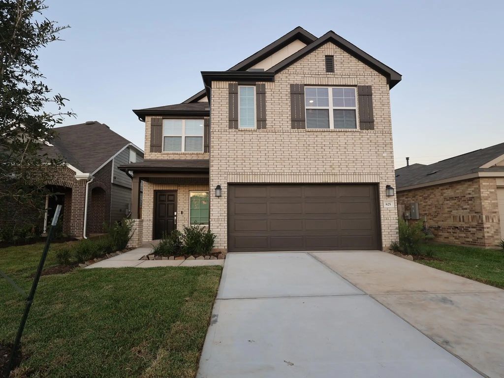 825 Village Brook Drive, Willis