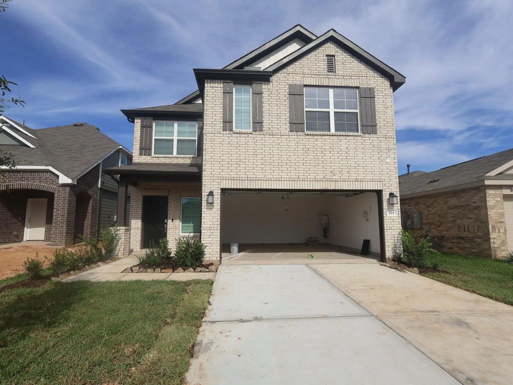 825 Village Brook Drive, Willis