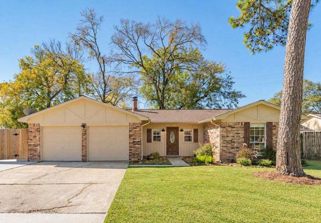 7507 Maple Lane, Baytown