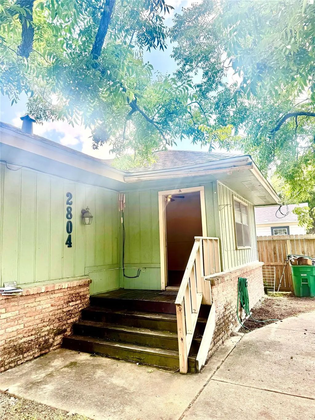 2804 Arlington Street, Houston