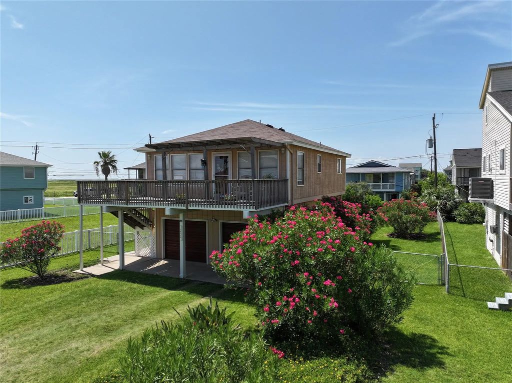 16716 Fletcher Christian Road, Jamaica Beach