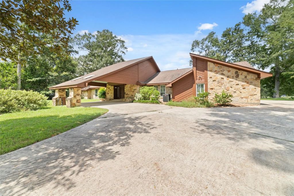 601 Brandon Road, Conroe