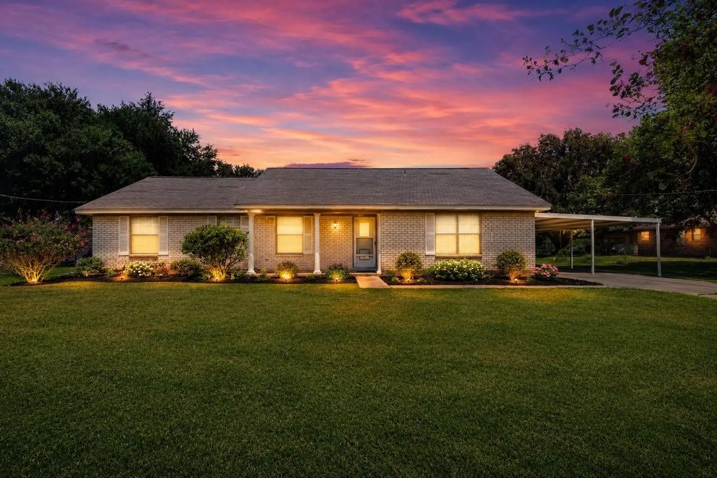 2615 County Road 956, Rosharon