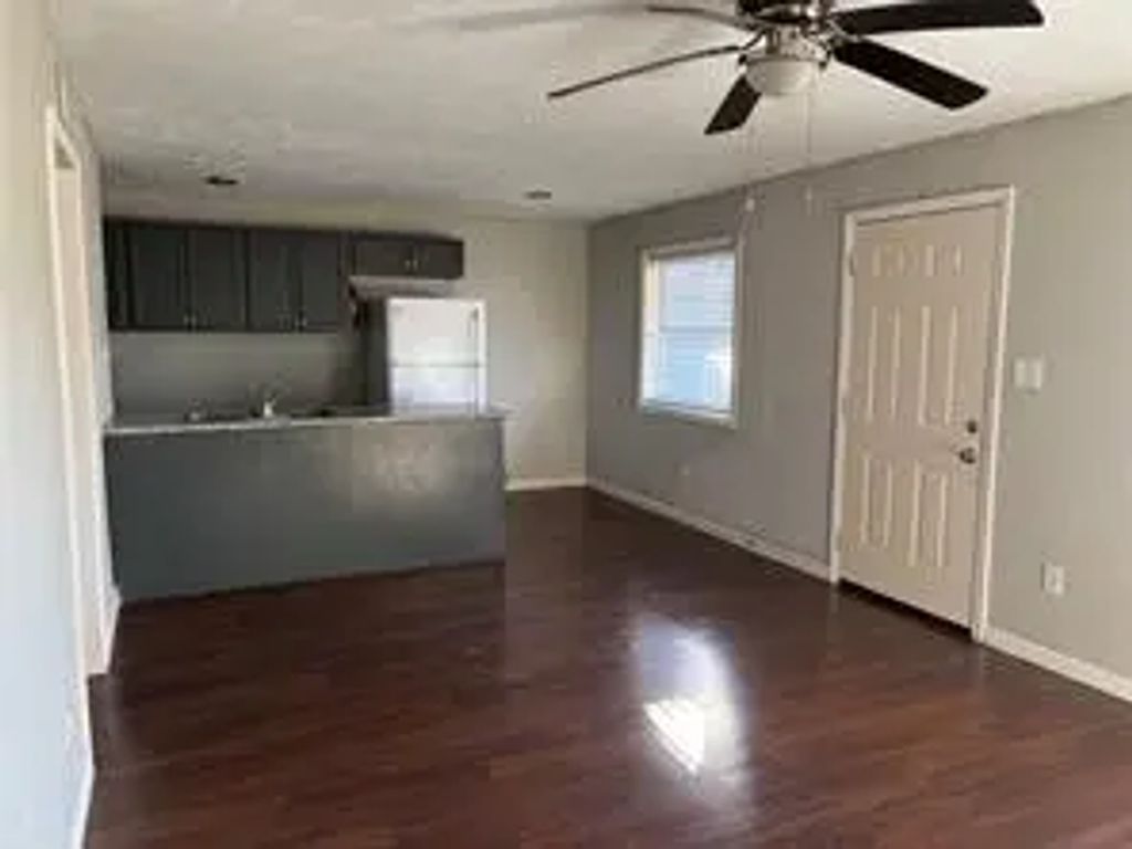 6301 Calhoun Road 10, Houston