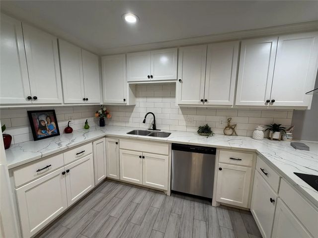 7703 Moonmist B, Houston