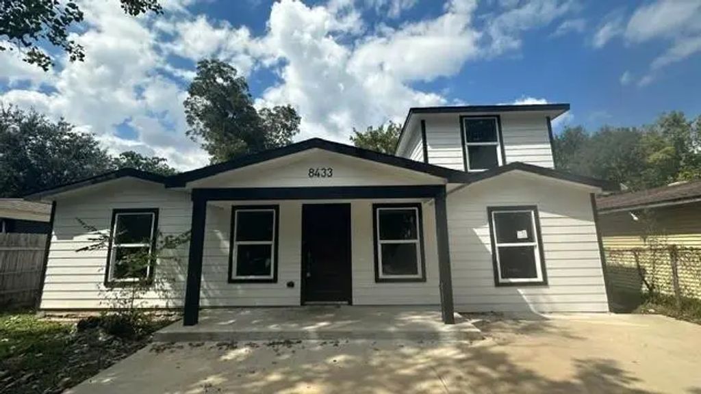 8433 Lenore Street, Houston