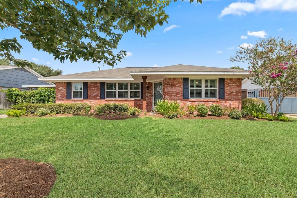 2127 Lazybrook Drive, Houston