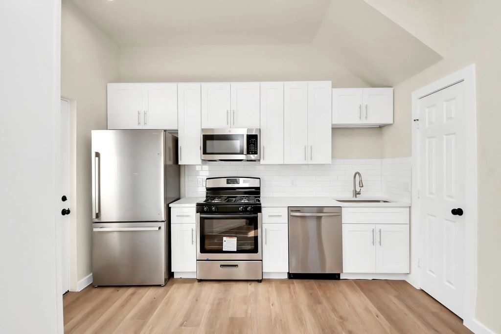 8025 Peachtree Street A, Houston