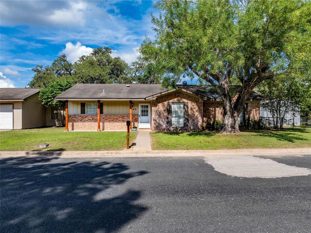 1070 Noth Franklin, La Grange